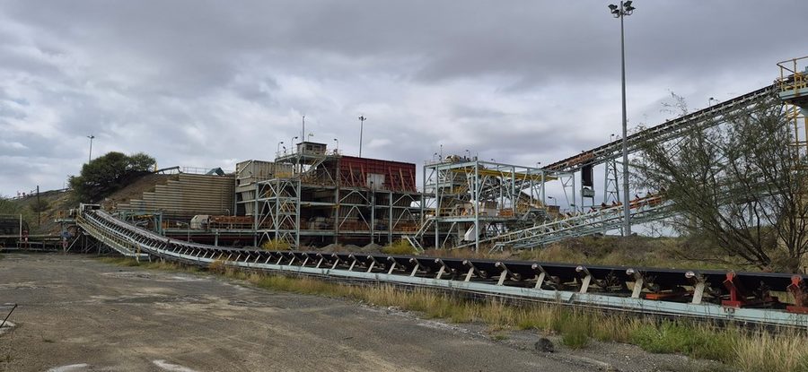 CTP Primary Feed System — feed building with overland conveyor and tailings dump